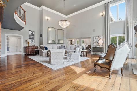 1877 Banbury Road Inverness IL 60067