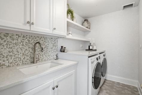 1877 Banbury Road Inverness IL 60067