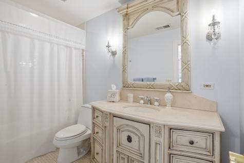 1877 Banbury Road Inverness IL 60067