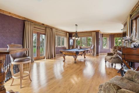 1877 Banbury Road Inverness IL 60067