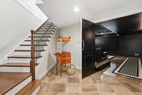 1877 Banbury Road Inverness IL 60067