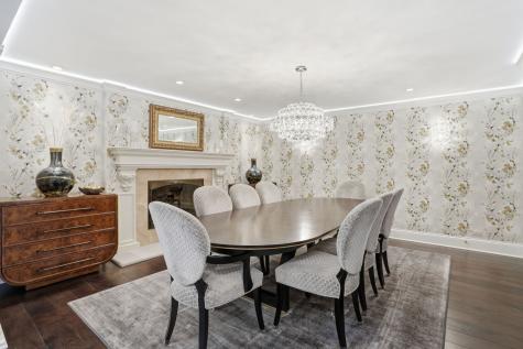 1877 Banbury Road Inverness IL 60067