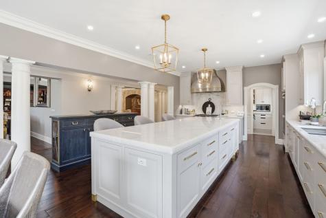 1877 Banbury Road Inverness IL 60067