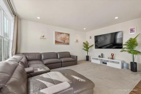 3553 Doral Drive Elgin IL 60124