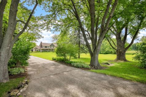 41W555 Wayne Drive St. Charles IL 60175