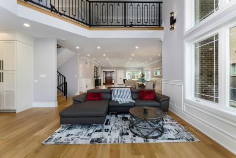 8348 West Farragut Street Norridge IL 60706