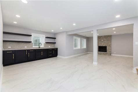 8348 West Farragut Street Norridge IL 60706