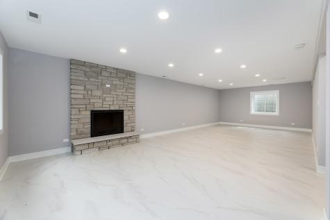 8348 West Farragut Street Norridge IL 60706