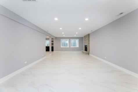 8348 West Farragut Street Norridge IL 60706