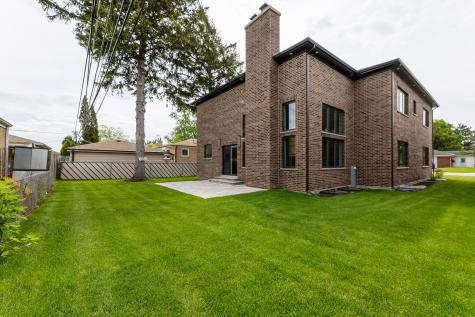 8348 West Farragut Street Norridge IL 60706