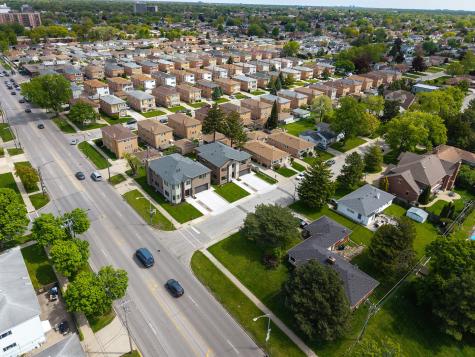 8348 West Farragut Street Norridge IL 60706