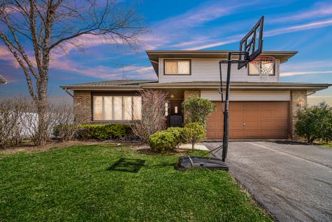 2199 West Cimarron Way Addison IL 60101