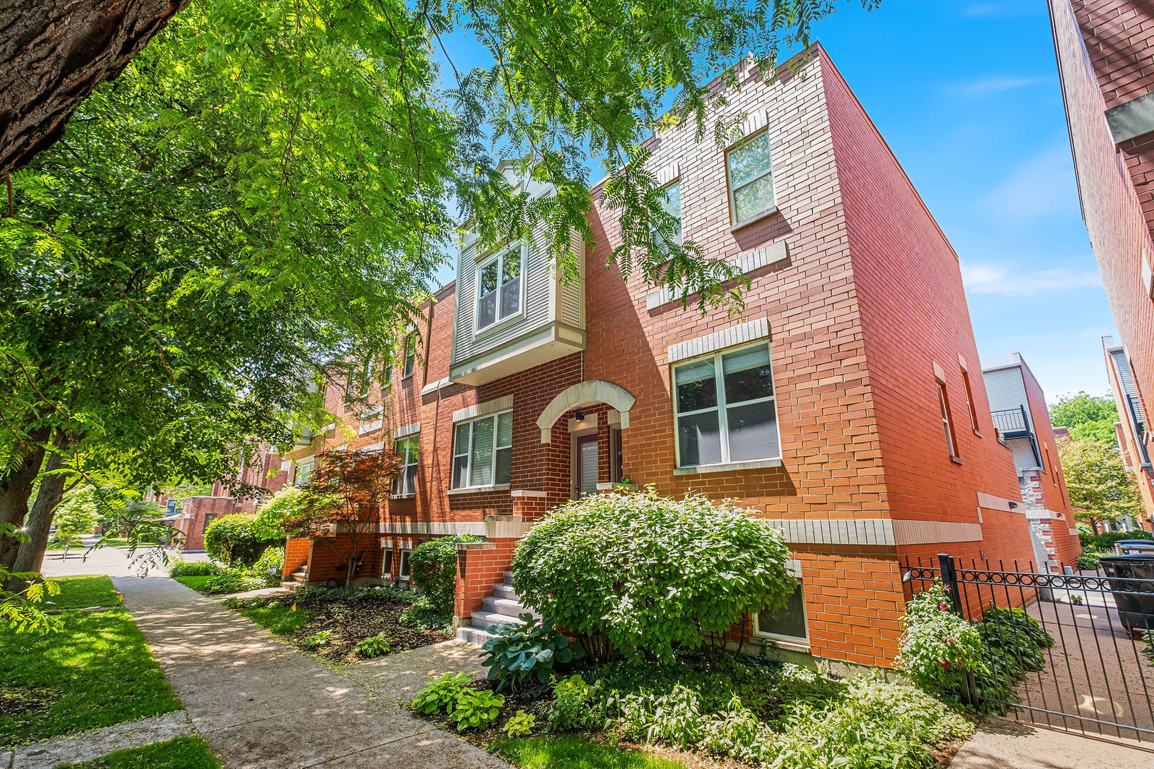 3438 North Monticello Avenue Chicago IL 60618