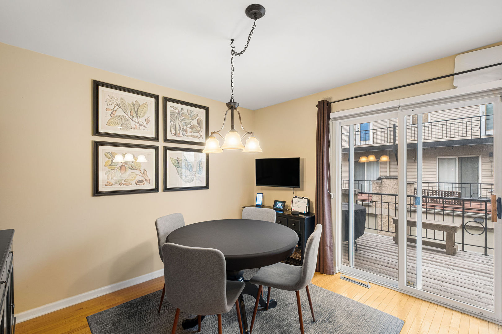 3438 North Monticello Avenue Chicago IL 60618