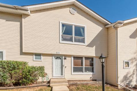205 Raintree Court Aurora IL 60504