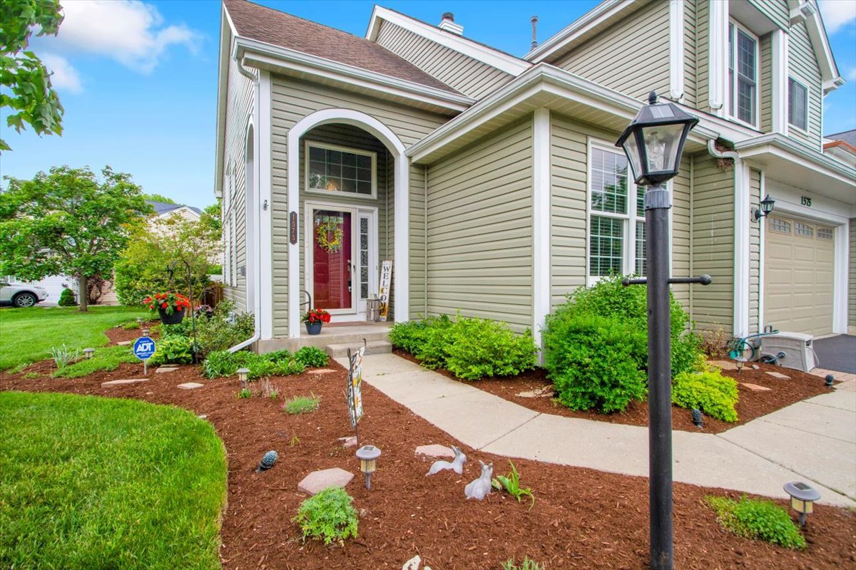 1575 Woodbury Circle Gurnee IL 60031