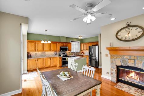 1575 Woodbury Circle Gurnee IL 60031