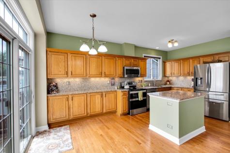 1575 Woodbury Circle Gurnee IL 60031