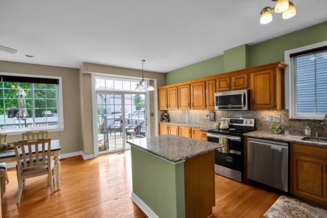 1575 Woodbury Circle Gurnee IL 60031
