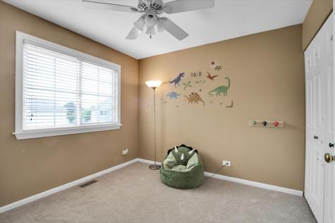 1575 Woodbury Circle Gurnee IL 60031