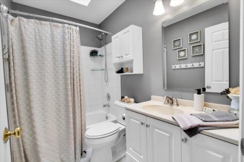 1575 Woodbury Circle Gurnee IL 60031