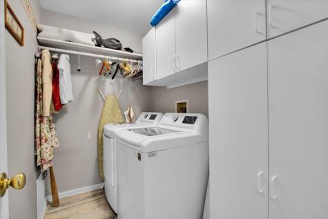 1575 Woodbury Circle Gurnee IL 60031