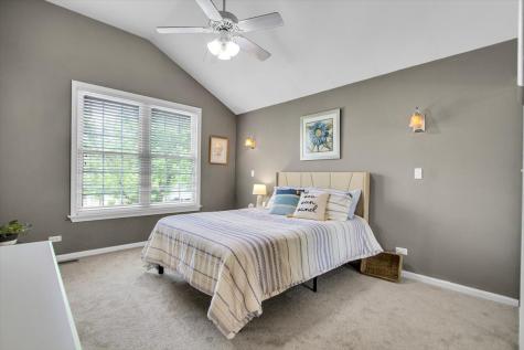 1575 Woodbury Circle Gurnee IL 60031