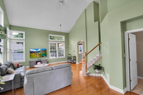 1575 Woodbury Circle Gurnee IL 60031