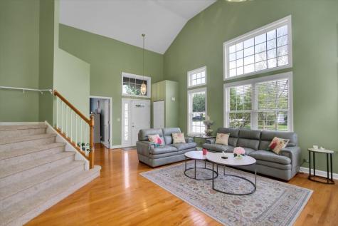 1575 Woodbury Circle Gurnee IL 60031