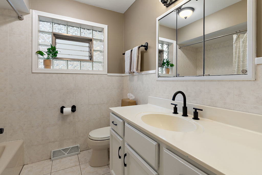5911 North Keating Avenue Chicago IL 60646