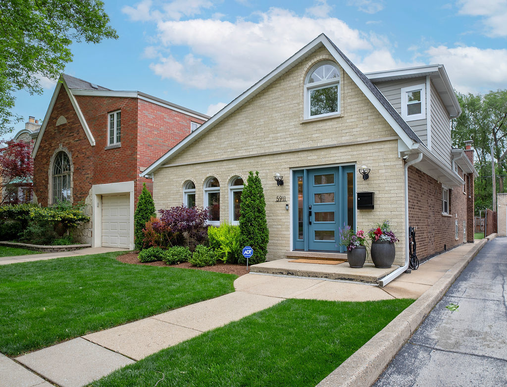 5911 North Keating Avenue Chicago IL 60646