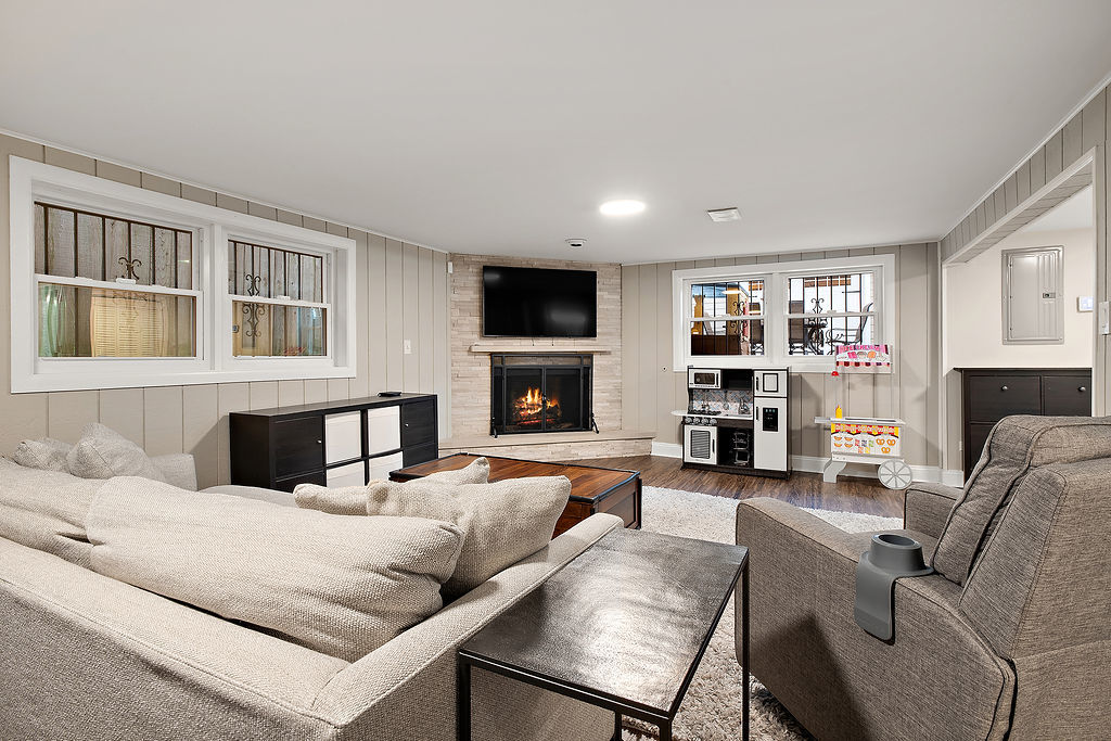 5911 North Keating Avenue Chicago IL 60646