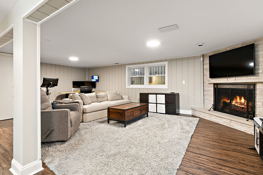 5911 North Keating Avenue Chicago IL 60646