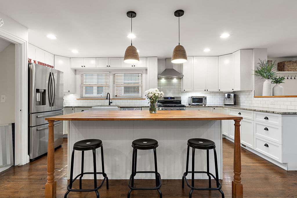 5911 North Keating Avenue Chicago IL 60646
