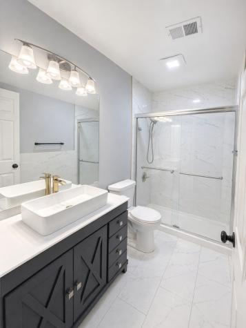 828 Huron Court Carol Stream IL 60188