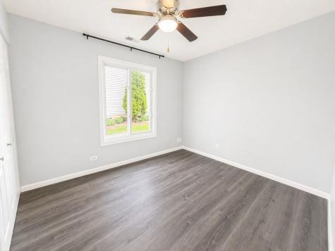 828 Huron Court Carol Stream IL 60188