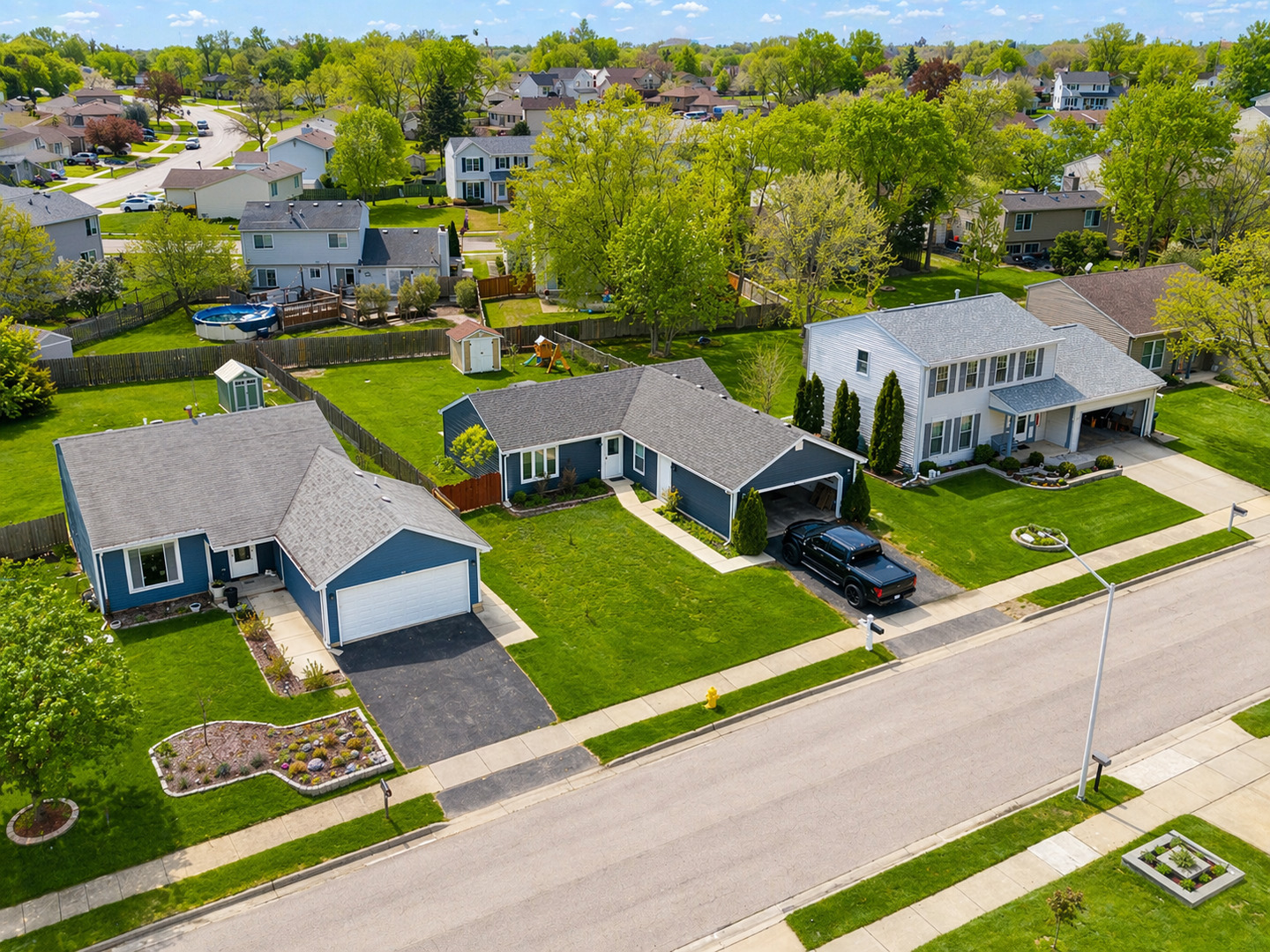 828 Huron Court Carol Stream IL 60188