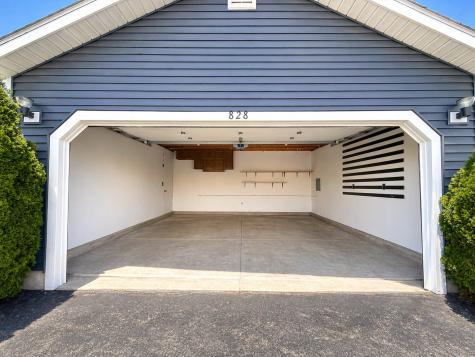 828 Huron Court Carol Stream IL 60188