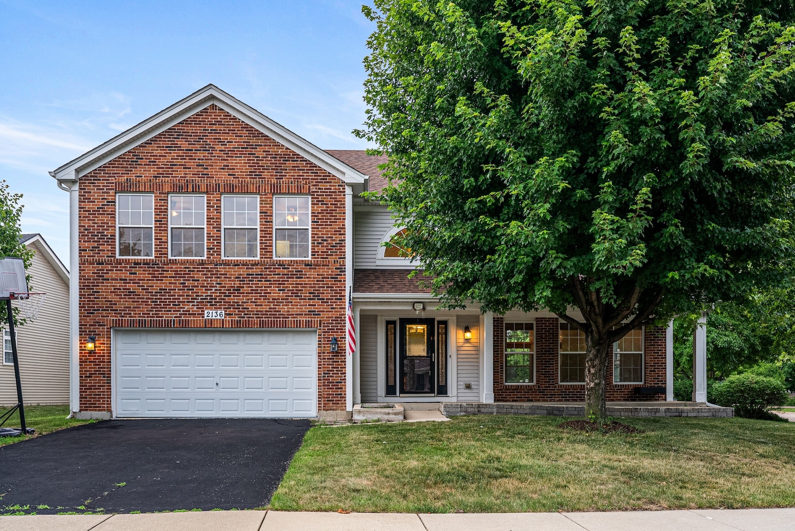 2136 Colonial Street Aurora IL 60503