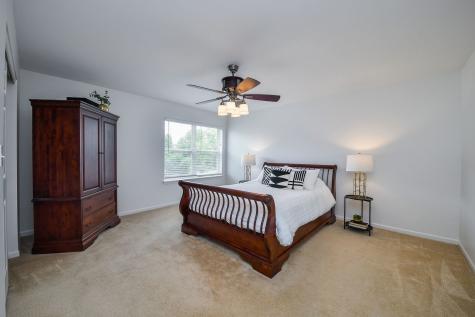 298 Fairhaven Drive St. Charles IL 60175