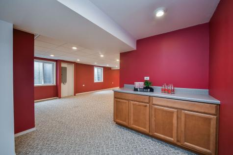 298 Fairhaven Drive St. Charles IL 60175