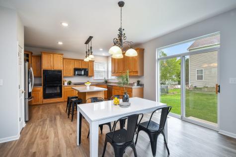 298 Fairhaven Drive St. Charles IL 60175