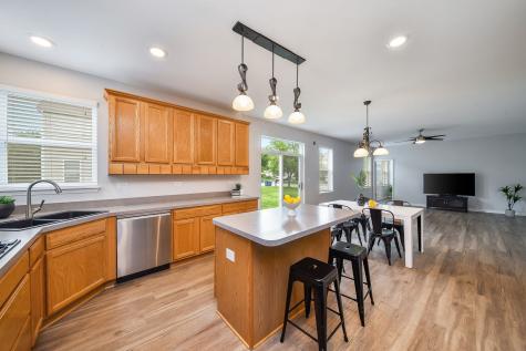 298 Fairhaven Drive St. Charles IL 60175