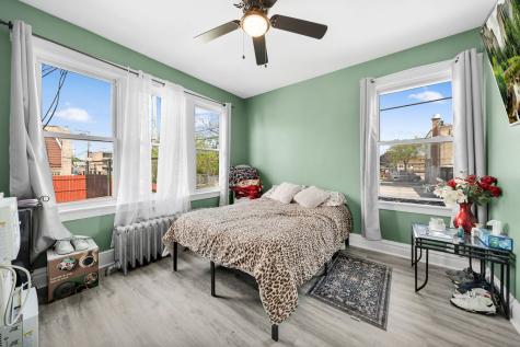 5914 South Washtenaw Avenue Chicago IL 60629