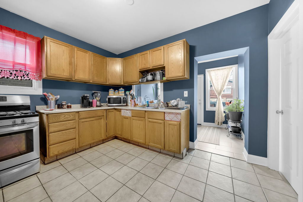 5914 South Washtenaw Avenue Chicago IL 60629