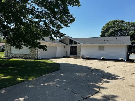 12795 Lawrence Road Sterling IL 61081