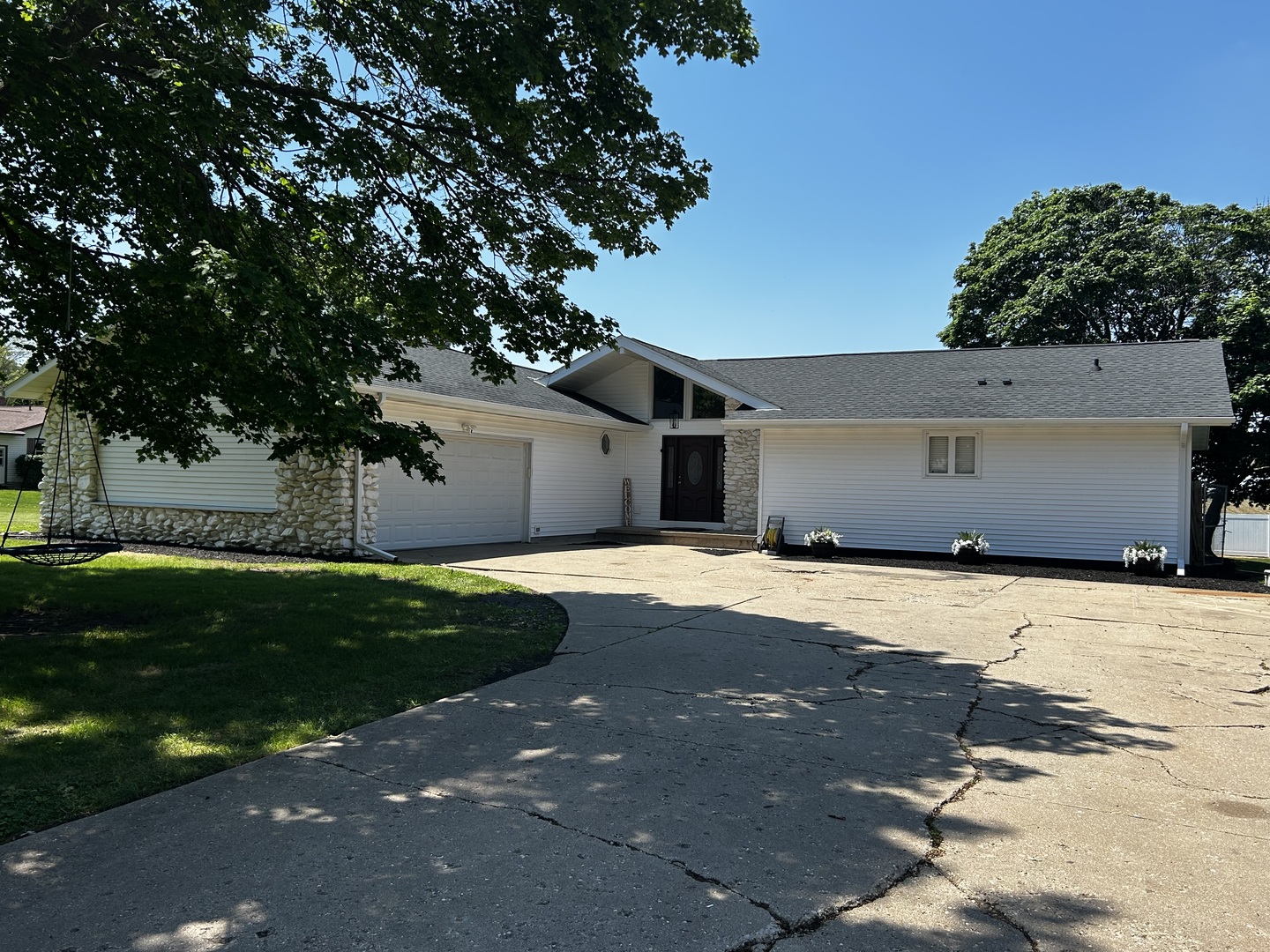 12795 Lawrence Road Sterling IL 61081