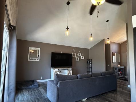 12795 Lawrence Road Sterling IL 61081
