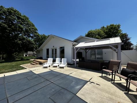 12795 Lawrence Road Sterling IL 61081
