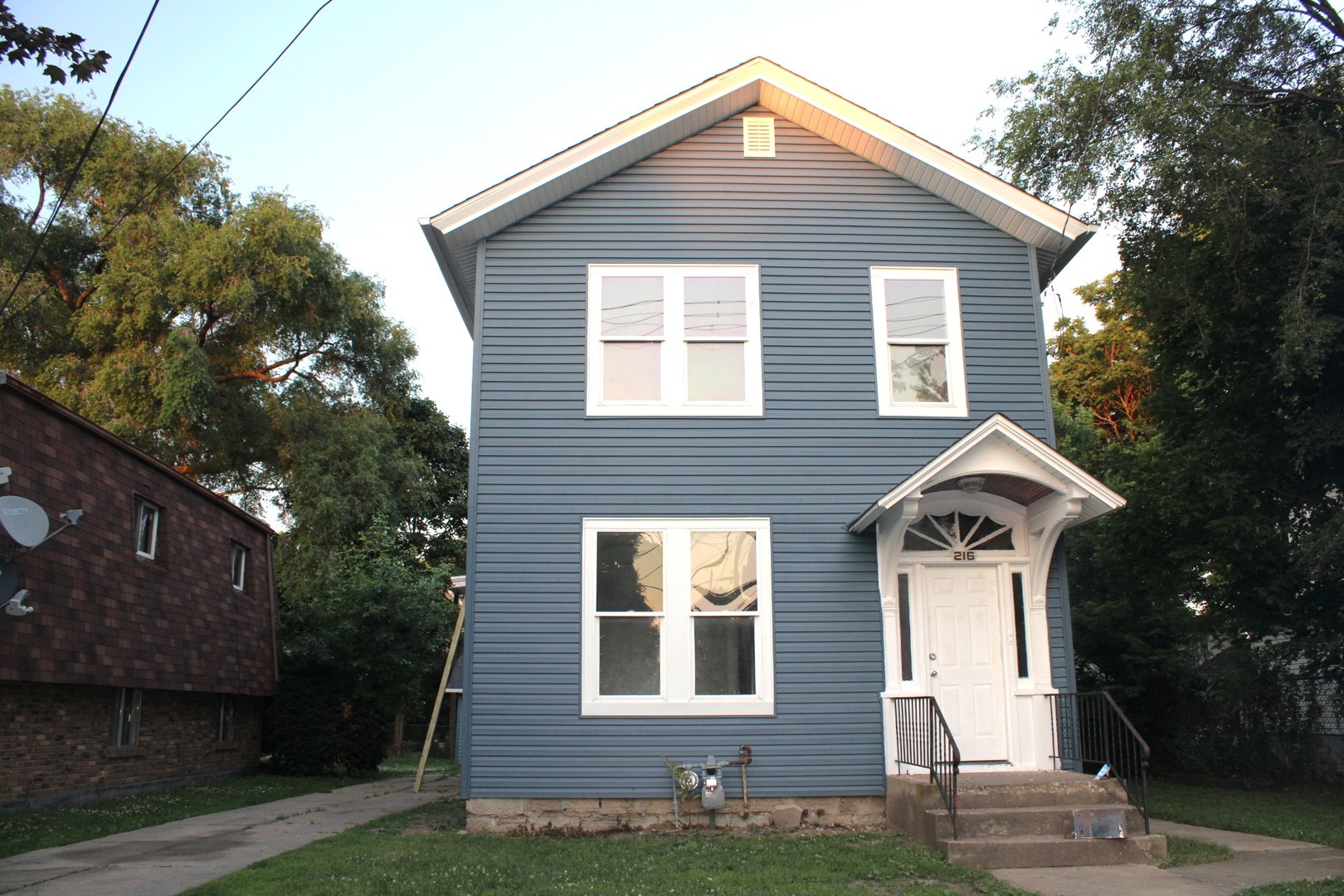 216 Fifth Street Aurora IL 60505